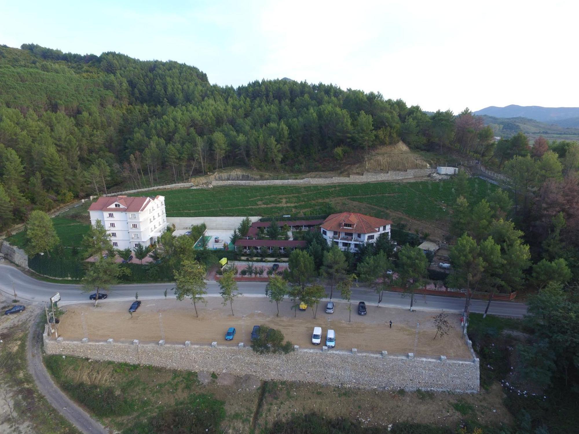 Hotel Elvis Mjull-Bathore ภายนอก รูปภาพ