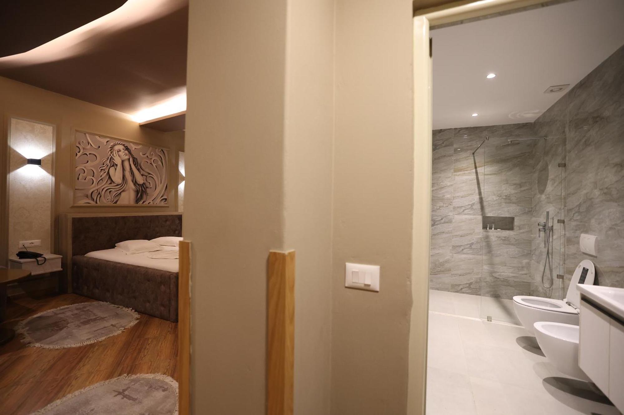 Hotel Elvis Mjull-Bathore ภายนอก รูปภาพ