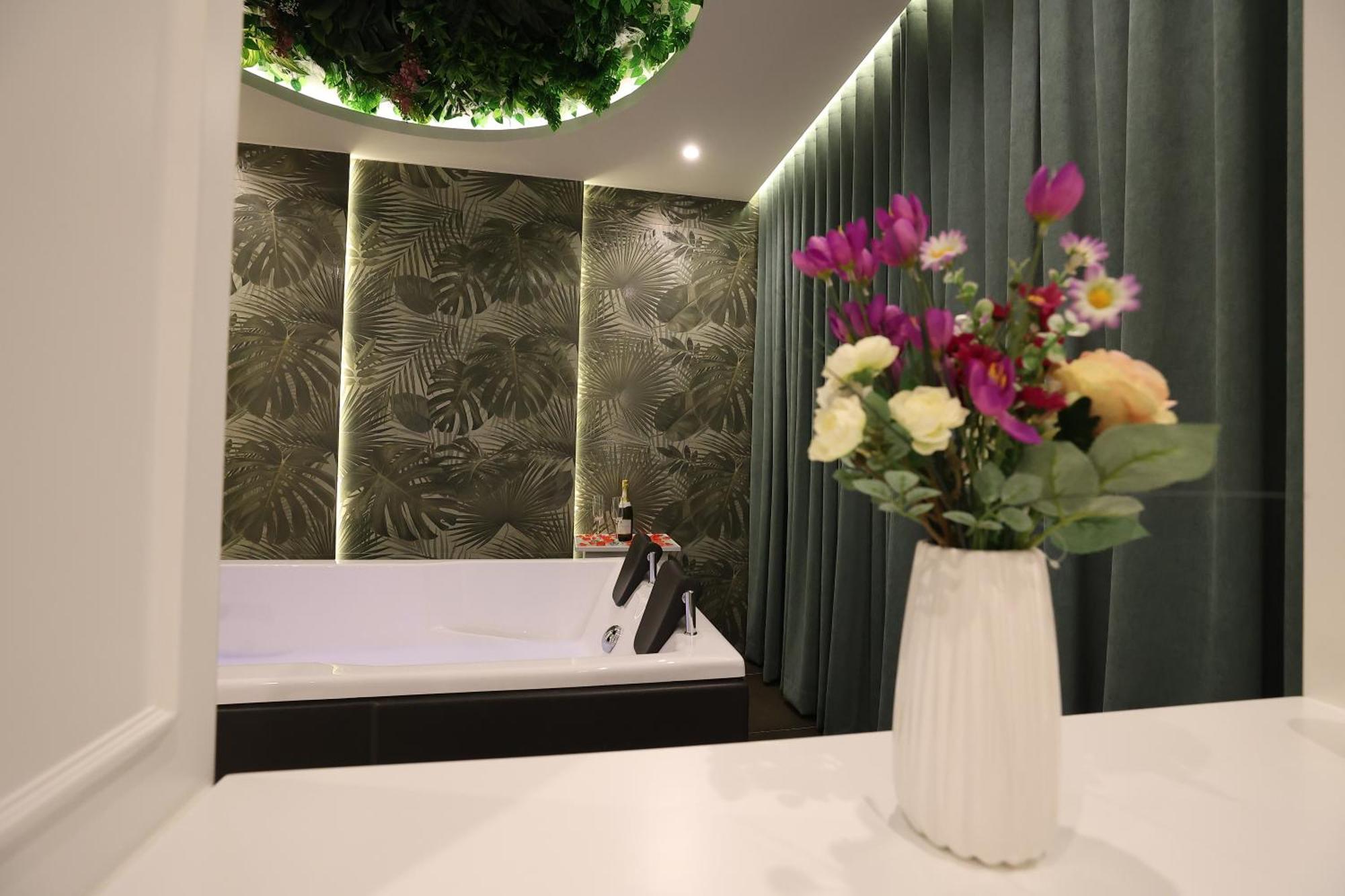 Hotel Elvis Mjull-Bathore ภายนอก รูปภาพ
