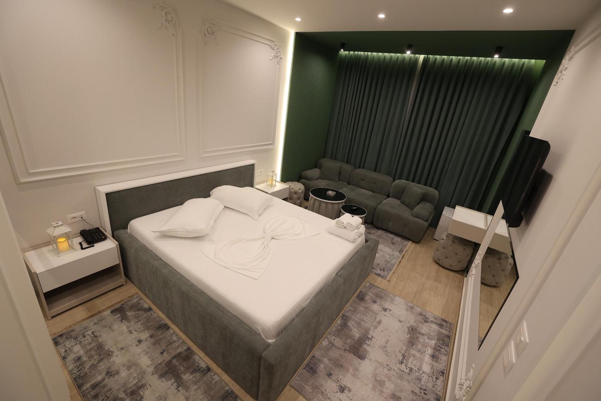 Hotel Elvis Mjull-Bathore ภายนอก รูปภาพ